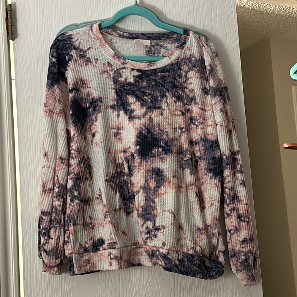 Tie Dye Waffle Weave Top by Boutique Brand Pink Lily- size small but oversized